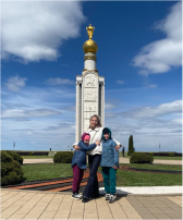 Офлайн взаимодействие с семьями воспитанников Тур выходного дня на мемориальный комплекс в Прохоровке «Государственный военно-исторический музей-заповедник «Прохоровское поле» Дежурная группа № 7 Офлайн взаимодействие с семьями воспитанников Тур выходного дня на мемориальный комплекс в Прохоровке «Государственный военно-исторический музей-заповедник «Прохоровское поле» Дежурная группа № 7.