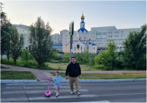 Офлайн взаимодействие с семьями воспитанников «Лето весело встречай – правила дорожного движения соблюдай!» Дежурная группа №3 Офлайн взаимодействие с семьями воспитанников «Лето весело встречай – правила дорожного движения соблюдай!» Дежурная группа №3.