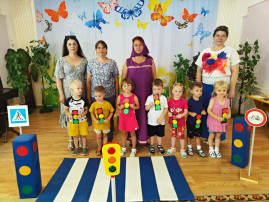 Развлечение «Научим Машу Правилам дорожного движения» Дежурная группа №3 Развлечение «Научим Машу Правилам дорожного движения» Дежурная группа №3.