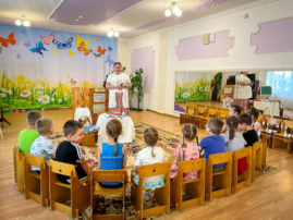 ООП Гость группы «Знакомство с профессией врач - педиатр» Дежурная группа № 1, 4. ООП Гость группы «Знакомство с профессией врач - педиатр» Дежурная группа № 1, 4.