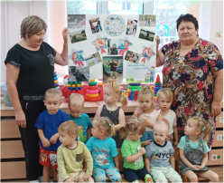 Тематический информационный стенд для родителей «Любимое занятие моего папы.» Дежурная группа № 1 Тематический информационный стенд для родителей «Любимое занятие моего папы.» Дежурная группа № 1.