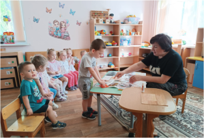Постер «Папа, мама, я – дружная семья» Дежурная группа № 1 Постер «Папа, мама, я – дружная семья» Дежурная группа № 1.