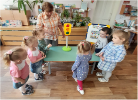 Акция «Единый день безопасности дорожного движения» в МБДОУ д/с №40 Акция «Единый день безопасности дорожного движения» в МБДОУ д/с №40.