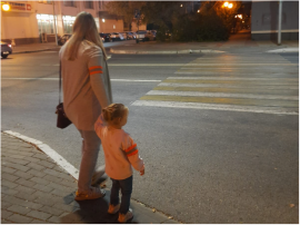 Офлайн взаимодействие с семьями воспитанников. Акция «Засветись! Стань заметнее на дороге!» Офлайн взаимодействие с семьями воспитанников. Акция «Засветись! Стань заметнее на дороге!».