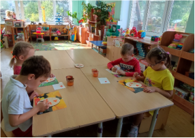 Выставка «Белгородчина глазами художников» Мастер-класс: роспись панно акрилом «Осенние мотивы» Дежурные группы №4, 5, 6. Выставка «Белгородчина глазами художников» Мастер-класс: роспись панно акрилом «Осенние мотивы» Дежурные группы №4, 5, 6.