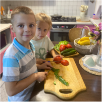 Всероссийский урок «Эколята – молодые защитники природы» 2024 г. «Здоровая еда, кулинарный мастер-класс» Дежурная группа № 5 Всероссийский урок «Эколята – молодые защитники природы» 2024 г. «Здоровая еда, кулинарный мастер-класс» Дежурная группа № 5.