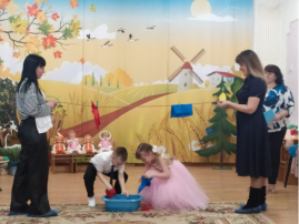 Праздничное мероприятие «Нет милее дружка, чем родная матушка!» (дежурная группа №6) Праздничное мероприятие «Нет милее дружка, чем родная матушка!» (дежурная группа №6).