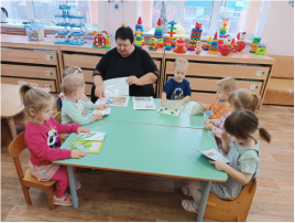 Семейный конкурс «Сочиняем сказки: «Сказка о медвежонке без лапки, о зайчике, который плохо видит, о синичке, которая не умела летать». Дежурная группа №1 Семейный конкурс «Сочиняем сказки: «Сказка о медвежонке без лапки, о зайчике, который плохо видит, о синичке, которая не умела летать». Дежурная группа №1.
