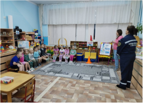 Реализации ОП «Гость группы» Знакомство с профессией «Спасатель МЧС» Дежурная группа №3 Реализации ОП «Гость группы» Знакомство с профессией «Спасатель МЧС» Дежурная группа №3.