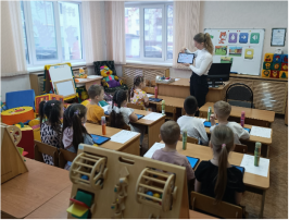 Реализация парциальной программы «Развитие логического и алгоритмического мышления детей 6-7 лет» Подготовительные группы № 10, 11, 12 Реализация парциальной программы «Развитие логического и алгоритмического мышления детей 6-7 лет» Подготовительные группы № 10, 11, 12.