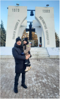 Офлайн взаимодействие с семьями воспитанников «Мы помним подвиг ваш Защитники Отечества!» Средняя группа №5 Офлайн взаимодействие с семьями воспитанников «Мы помним подвиг ваш Защитники Отечества!» Средняя группа №5.